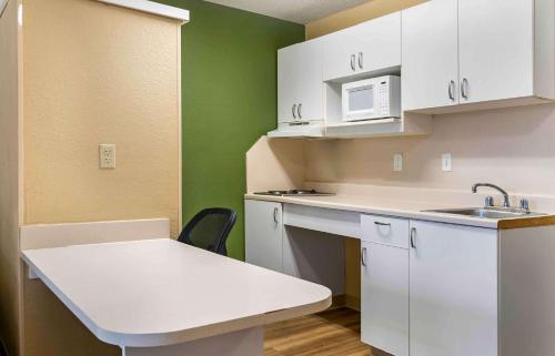 Extended Stay America Select Suites - Detroit - Novi - Haggerty Road