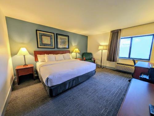 La Quinta Inn by Wyndham Chicago Willowbrook in Willowbrook, USA