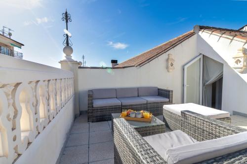 NT Luxury Central Duplex with Terrace & Parking, Málaga