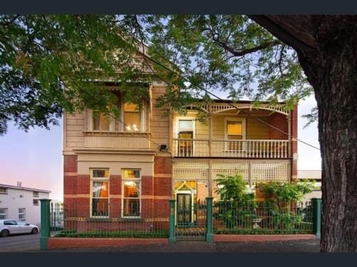 Mandalay circa 1890, magnificent Bendigo home