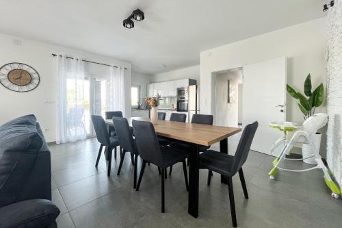 Iekārtas, Family friendly house with a swimming pool Zadar - 22140 in Murvica (Zadarska)