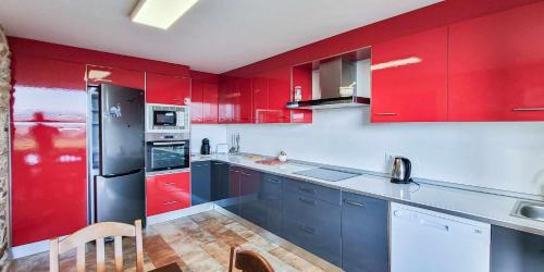 AG Casa Rústica Laxe con jardín y playa a 7km (AG Casa Rustica Laxe con jardin y playa a 7km) in Vimianzo