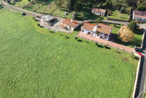 AG Casa Rústica Laxe con jardín y playa a 7km (AG Casa Rustica Laxe con jardin y playa a 7km) in Vimianzo