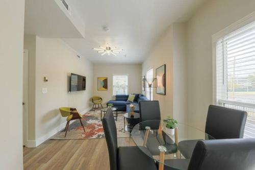 Minutes to Broadway- KING bed and optional garage parking in Nashville, USA