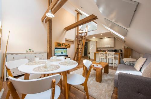 Elevante Residence near สนามบินโปปรัด-ตาตรี