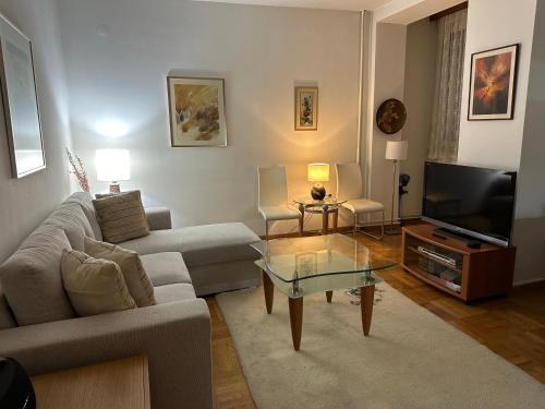 SkopjePad - Centrally Located, Stylish Pad, Skopje