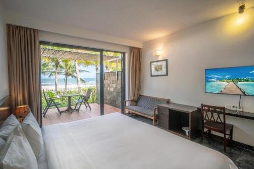 Ocean View King Room - Non-Smoking