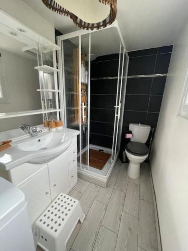 Maison spacieuse avec jardin, vélos et salle de sport photo 4