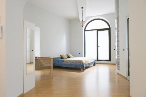 ComeCasa Bright City Flat with Private Terrace