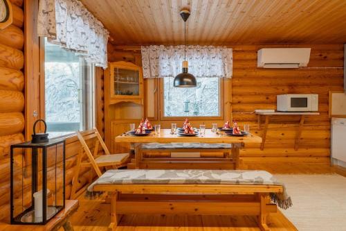 Villa Äkäsjoensuu (Villa Akasjoensuu) in Tapojärvi