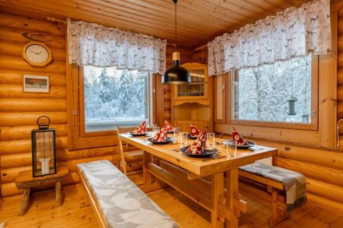 Villa Äkäsjoensuu (Villa Akasjoensuu) in Tapojärvi