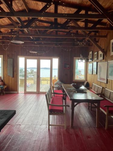 The Woolshed and Farmhouse Blue, Bruny Island in North Bruny