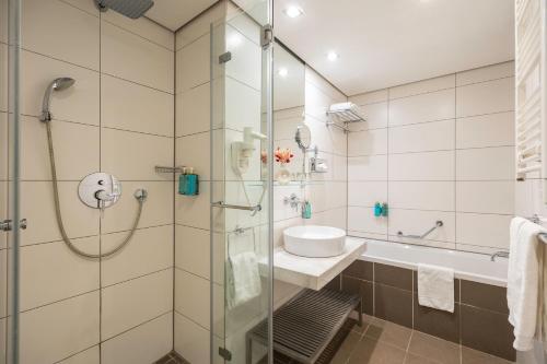 One-Bedroom Apartment image 4