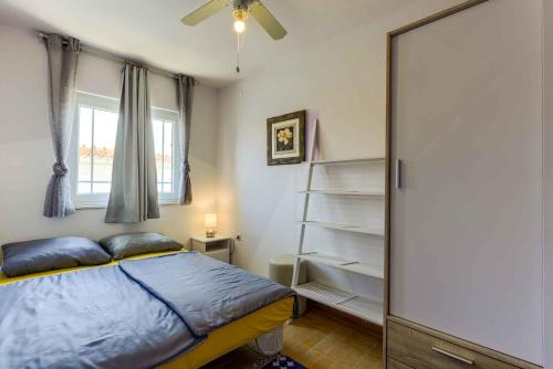 Apartment image 9