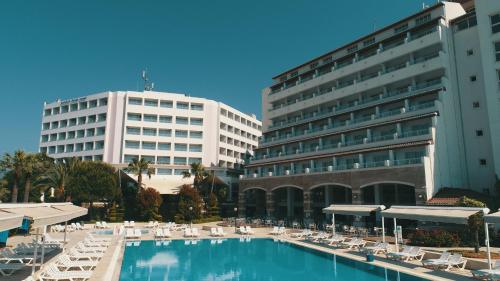 Batıhan Beach Resort & Spa