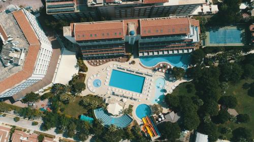 Batıhan Beach Resort & Spa