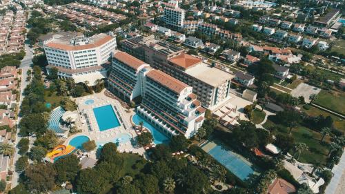 Batıhan Beach Resort & Spa