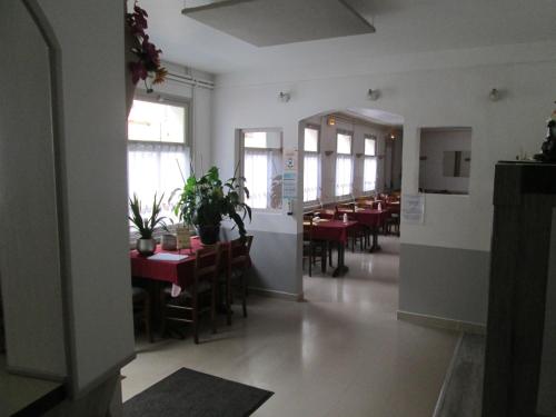 Hotel Beauséjour - image 7