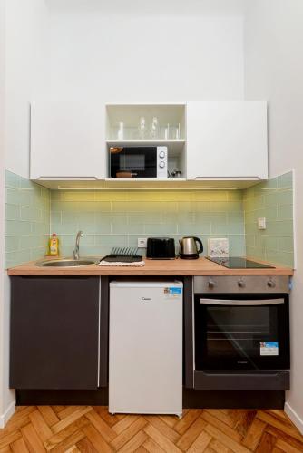 Boutique Central Apartments R611 - image 13