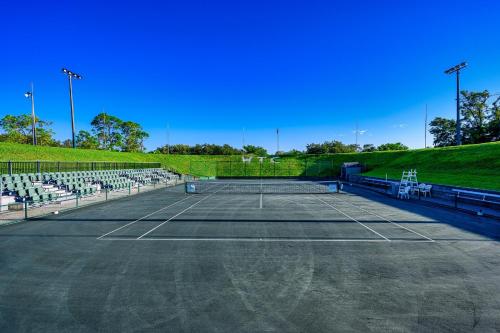 World Tennis Club 726 Tennis Swimming Pool Close to Beach and Restaurants