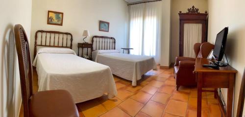 2 twin beds