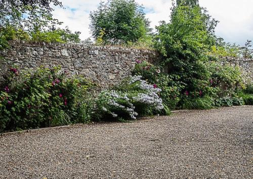 FISHING LODGE. A cosy and secluded cottage