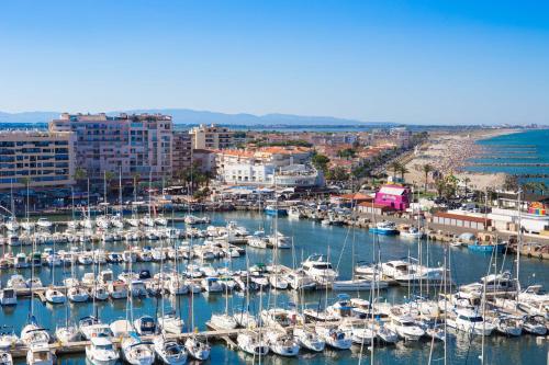 Appart avec grande terrasse proche port-plage à St Cyprien