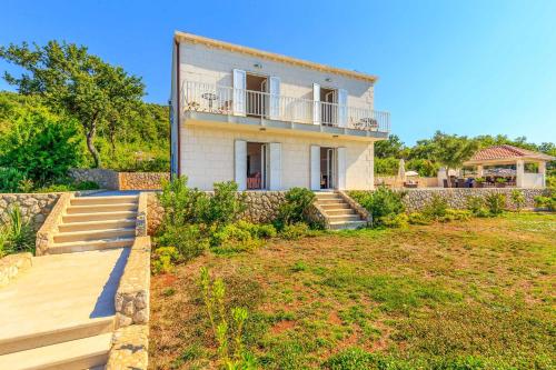 Villa Hillside Nest