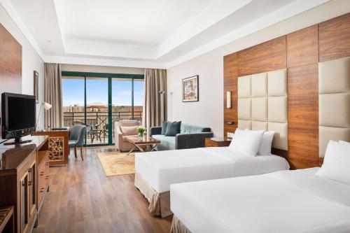 Balcony/terrace, Hilton Pyramids Golf in 6th October