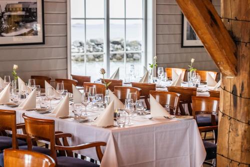 Restorāns, Finnøy Bryggehotell - by Classic Norway Hotels in Haroy