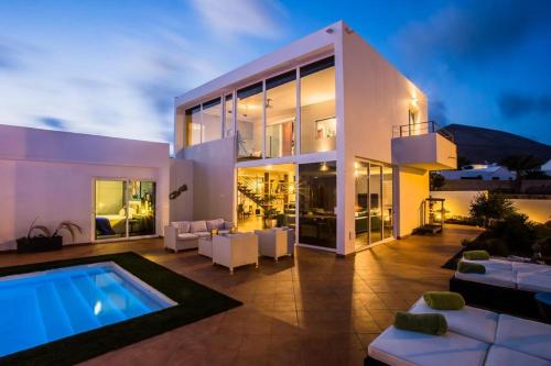 Stylish Tias Villa - 4 Bedrooms - Villa Tias - Private Pool and Beautiful Views