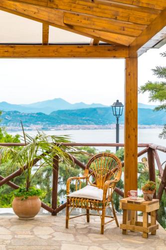 Starhost - La Casella seaview garden terrace and parking, Cetara (photo 9)