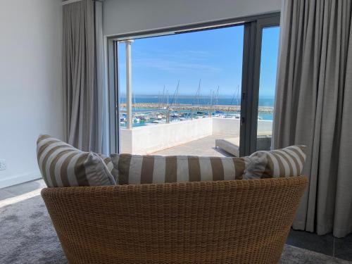 Marina Village 25 Penthouse, Club Mykonos-Langebaan in לנגבן