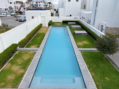 Marina Village 25 Penthouse, Club Mykonos-Langebaan in לנגבן