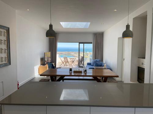 Marina Village 25 Penthouse, Club Mykonos-Langebaan in לנגבן