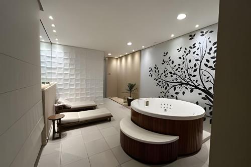 Bela Vista | Acomoda 4 | Ar + Pisc + Jacuzzi + Vaga - São Paulo