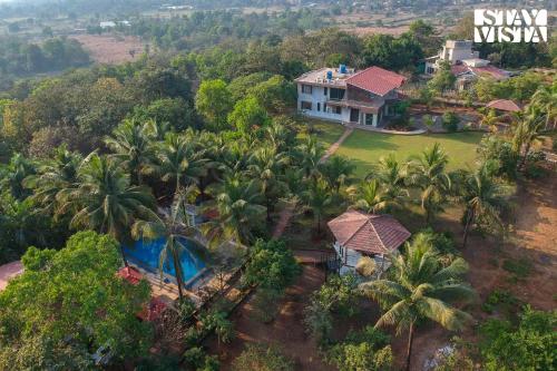 StayVista's Firefly Mountain Retreat - Khopoli - 6BHK Villa with Viewing Deck - Karjat