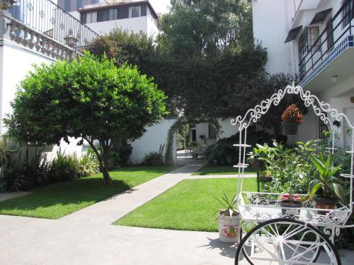 5251297 Hotel Casa Gonzalez