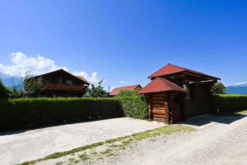 A szálláshely kívülről, Casa de Lemn in Risnov