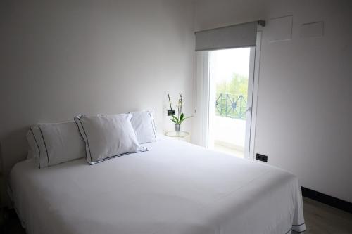 Neguetxea Boutique Guest House - Tap to explore photos