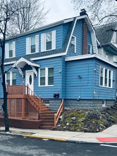 Two Bedrooms Home in Irvington, USA