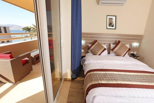 La Riva Hotel – Al' Aqabah, TX