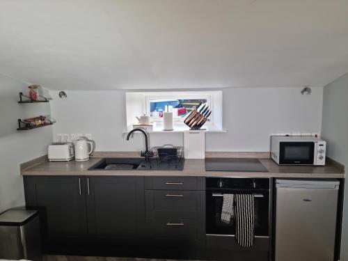 Flamingos Nest Oxford Countryside Apartment Oxford - Bicester Village - Blenheim Palace - WiFi- Free in 布萊徹登