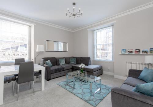 West Bow Apartment - image 10