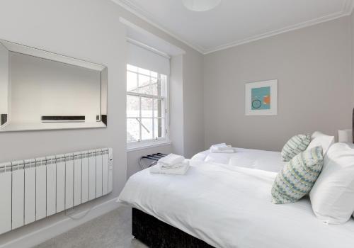 West Bow Apartment - image 11