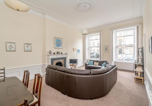 Melville Street Apartment - image 5