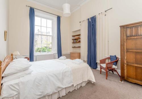 Melville Street Apartment - image 10
