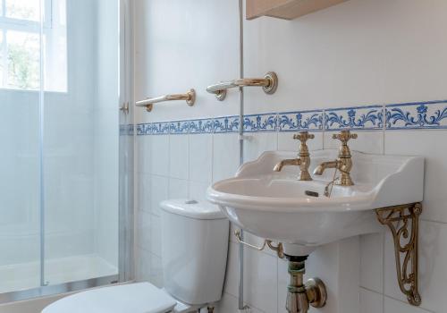 Melville Street Apartment - image 14