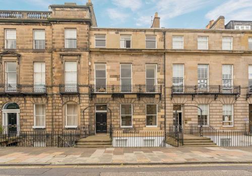 Melville Street Apartment - image 2