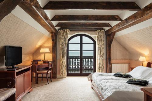 Double Room with Balcony and Sea View